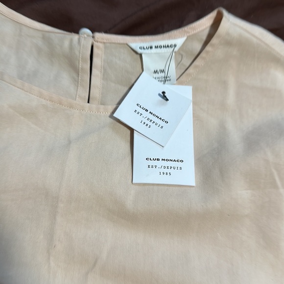 Club Monaco top ! Brand new - Picture 2 of 3